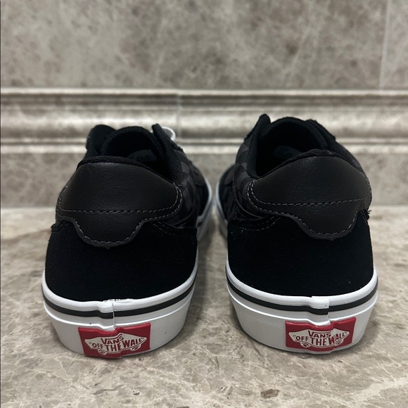 Vans Brooklyn Checkerboard Low Top Sneaker NEW Boys 5 Black Asphalt - Picture 10 of 13